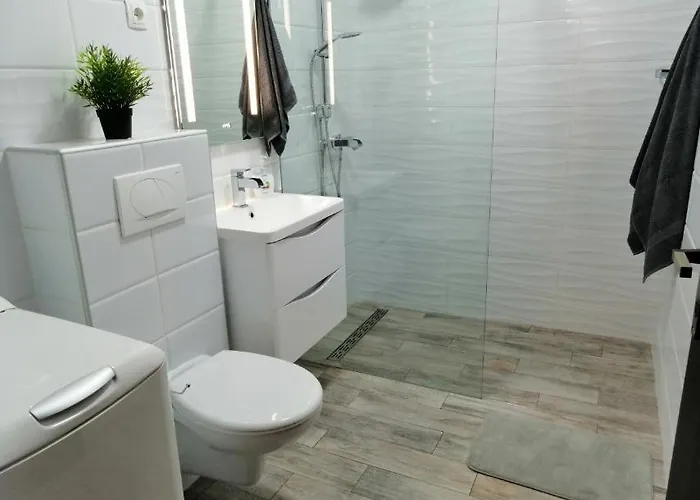 Апартаменти Sanja *